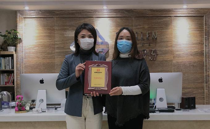 恭喜四川的葉姐簽約帽牌貨冒菜加盟品牌