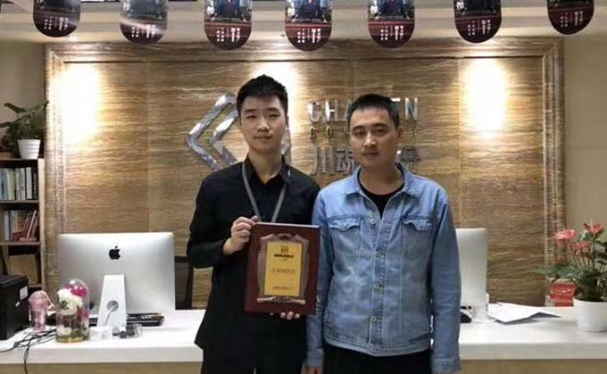 恭喜四川新津的佘先生簽約帽牌貨冒菜加盟品牌