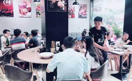 帽牌貨冒菜加盟店是如何做到日賺八千?