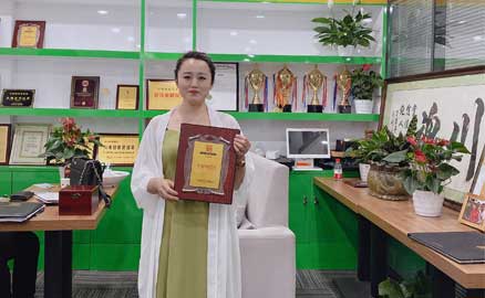 內蒙古的李女士在春熙路吃了帽牌貨冒菜