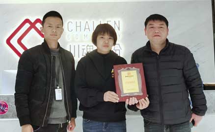 江西新余的廖老板簽約加盟帽牌貨冒菜