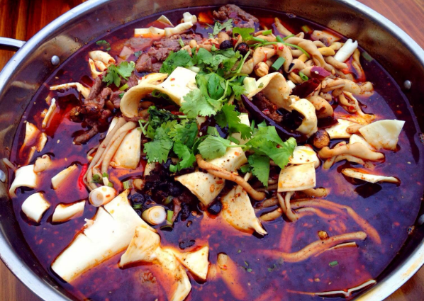 帽牌貨冒菜加盟有哪些優(yōu)勢及流程？一起看看吧