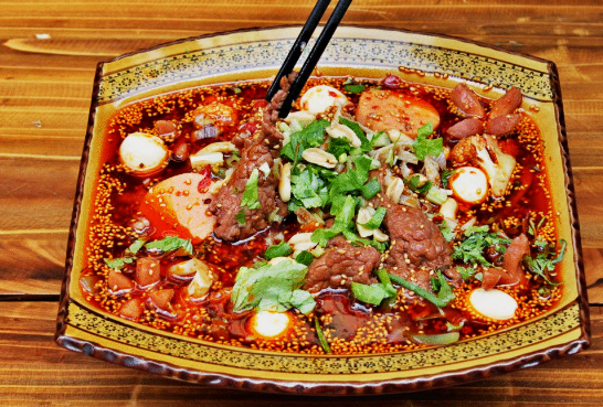 在小縣城開(kāi)一家冒菜店大概要多少錢