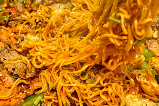 冒菜加盟好還是先學技術后自己開店好呢？