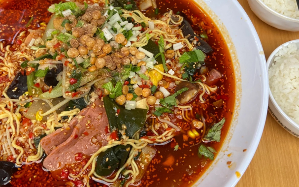 開冒菜店加盟好還是自己搞好