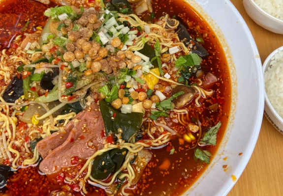 現(xiàn)在做麻辣燙的生意怎么樣呢