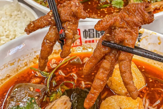 鎮(zhèn)上開(kāi)一家冒菜要多少錢(qián)