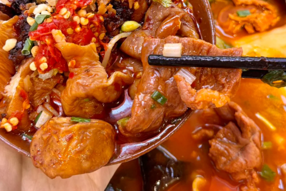 1733800281178075.png 冒菜是什么菜?它有哪些特色