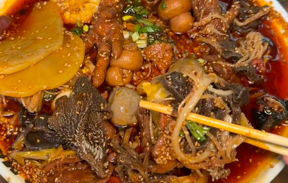 沒經(jīng)驗(yàn)？開冒菜店之前一定要清楚這幾點(diǎn)