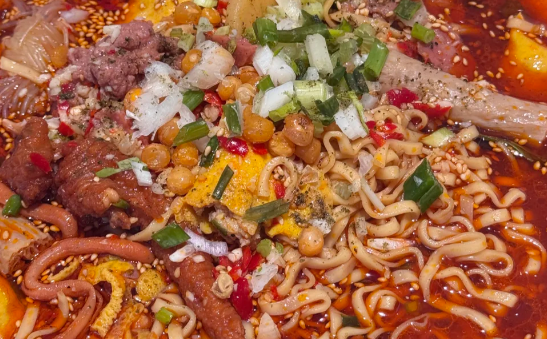 冒菜加盟哪里好？帽牌貨冒菜是個(gè)不錯(cuò)之選