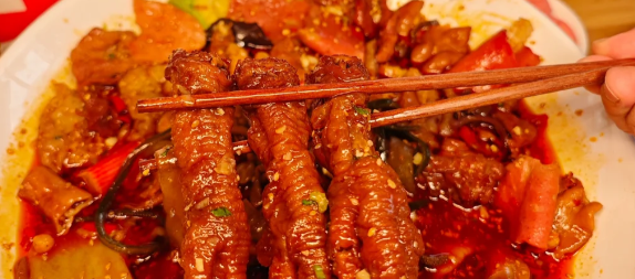 開冒菜店到底賺不賺錢？帽牌貨冒菜來告訴你