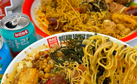 十多萬在縣城開帽牌貨冒菜店,夠嗎?